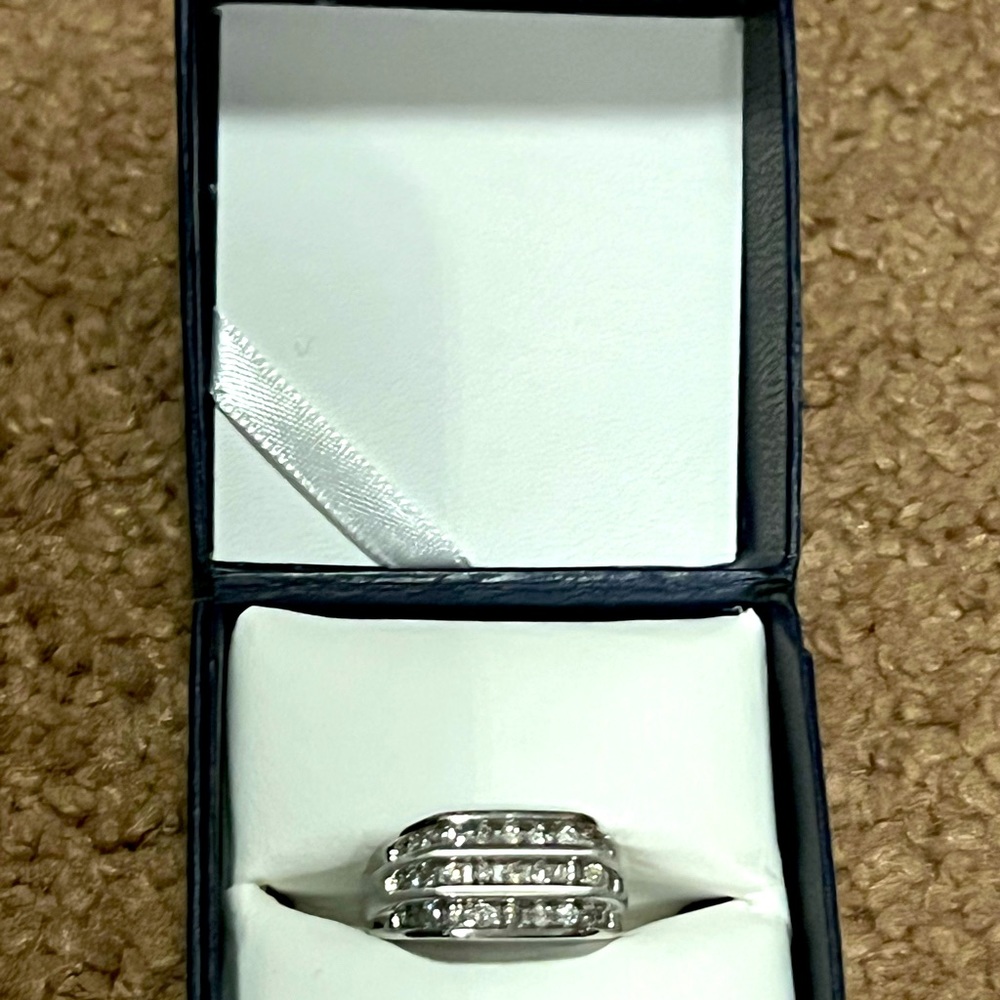 Men’s diamond ring size 10. 14K white gold 1.25 ct. appraisal included